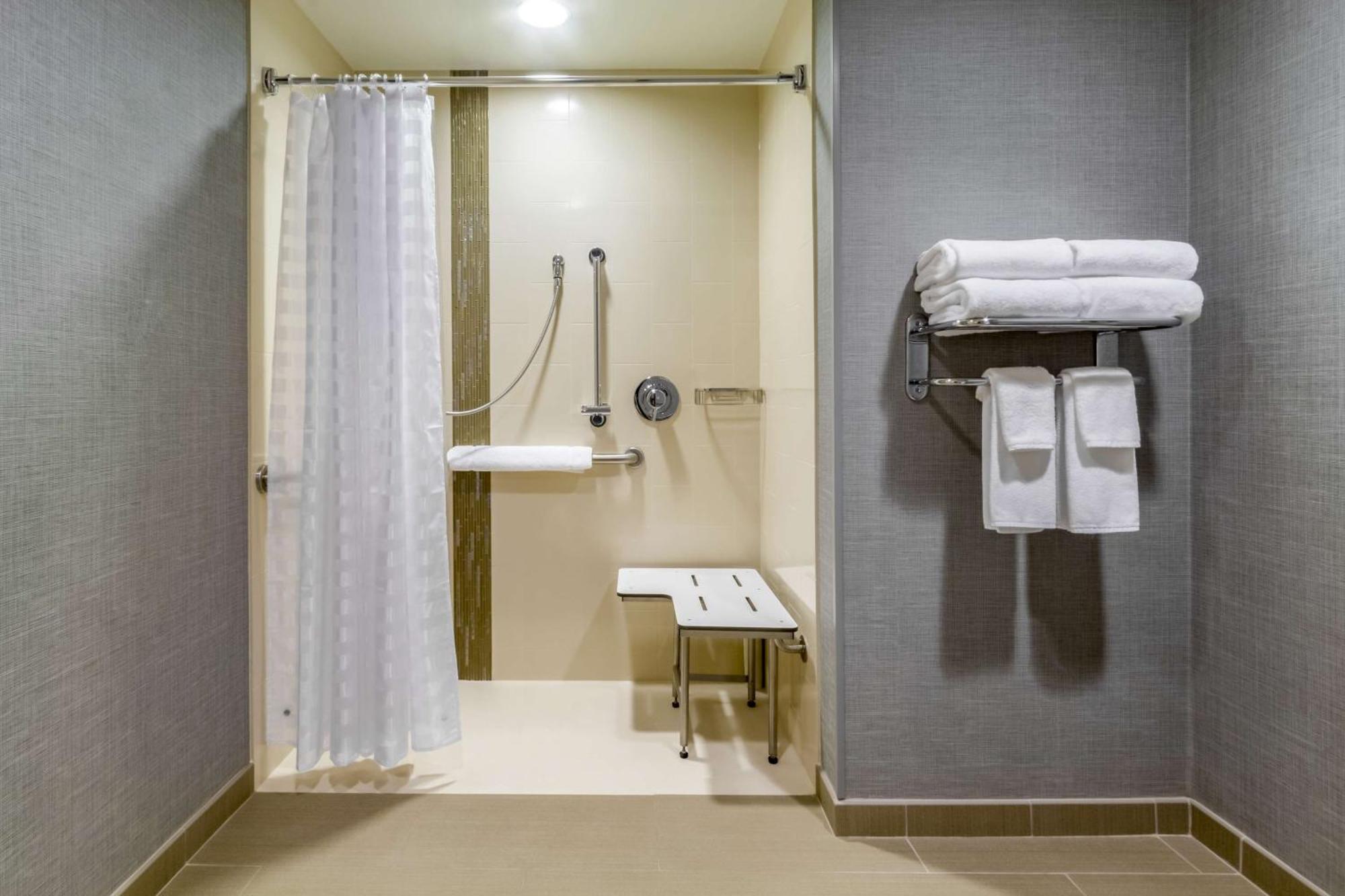 Hyatt Place Blacksburg/University Екстериор снимка