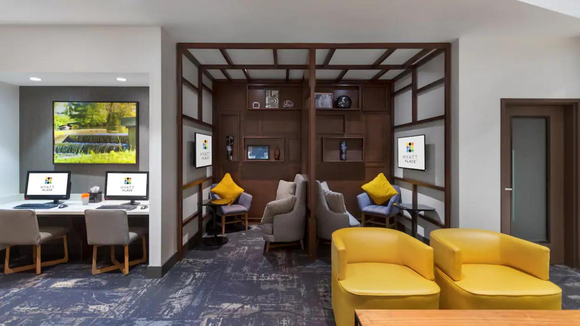 Hyatt Place Blacksburg/University Екстериор снимка