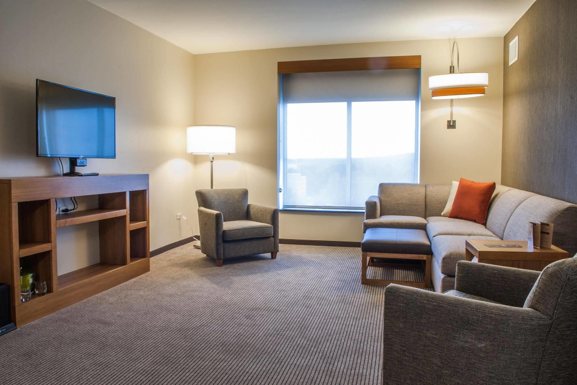 Hyatt Place Blacksburg/University Екстериор снимка