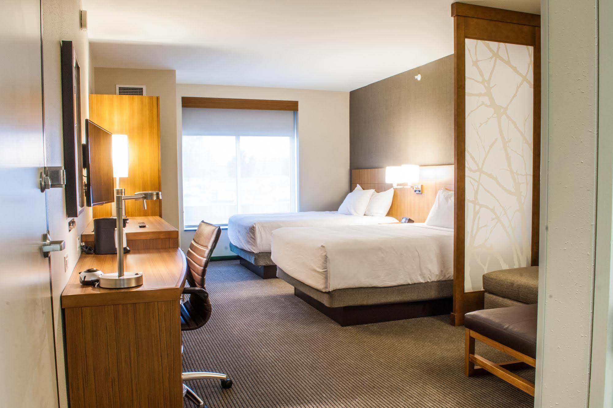 Hyatt Place Blacksburg/University Екстериор снимка