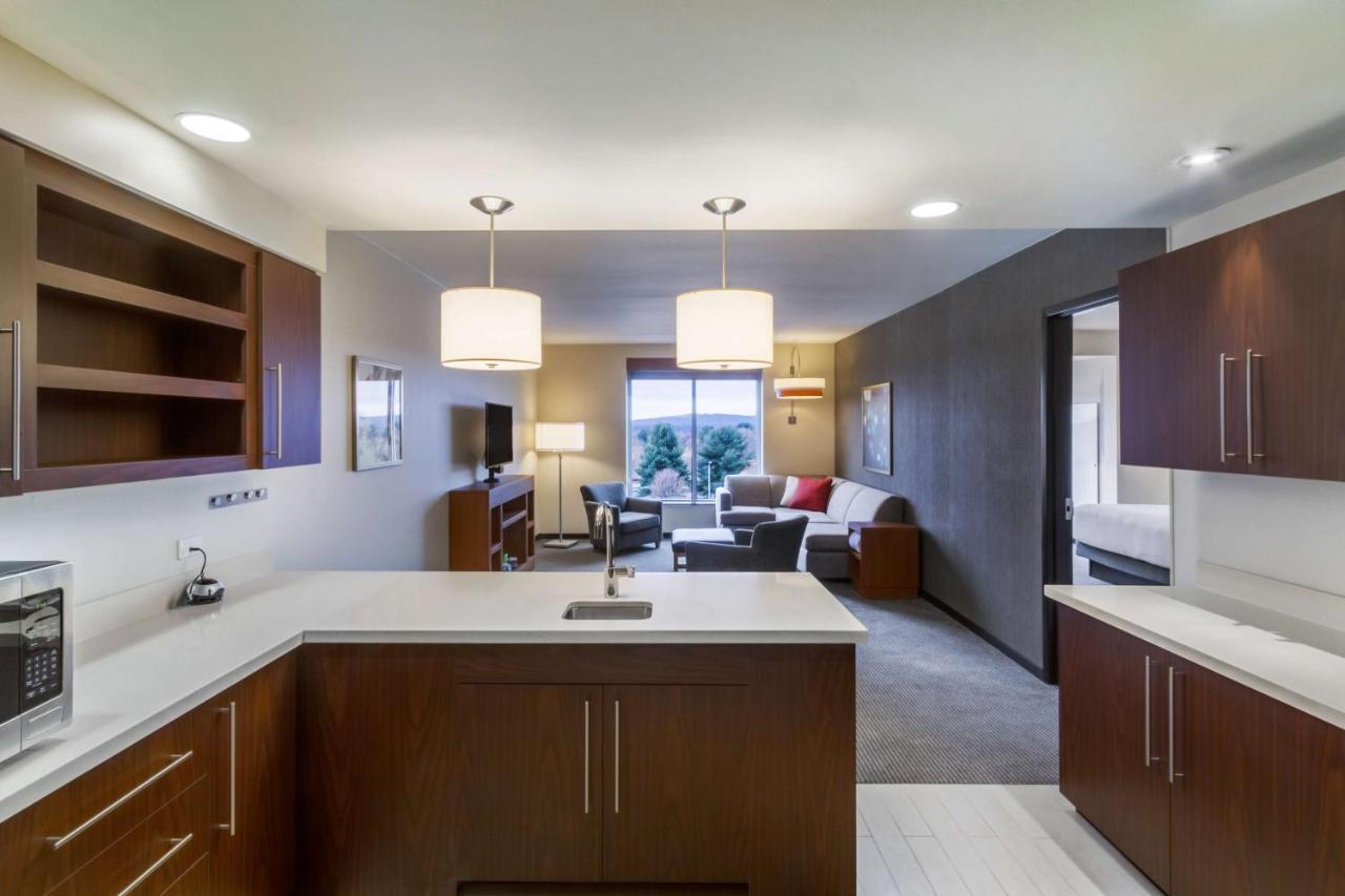 Hyatt Place Blacksburg/University Екстериор снимка